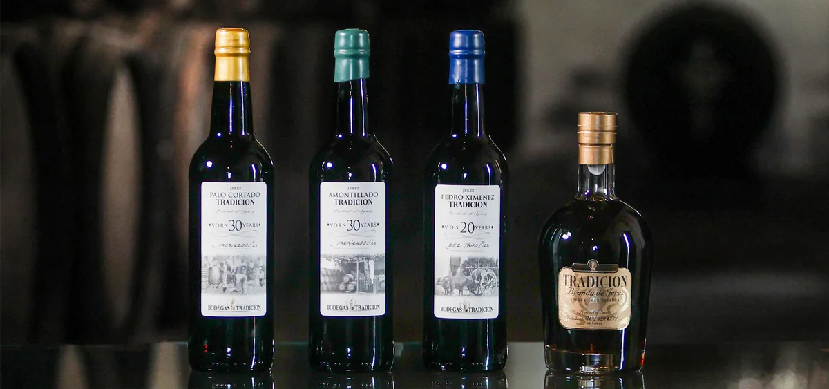 Výběr sherry a brandy Bodegas Tradición.