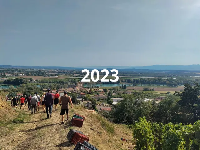Fotografie z historie Domaine Courbis s letopočtem 2023.